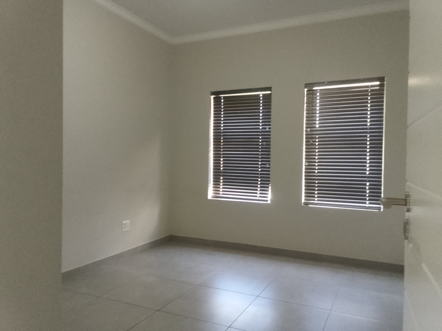 To Let 3 Bedroom Property for Rent in Blue Mountain Village Western Cape